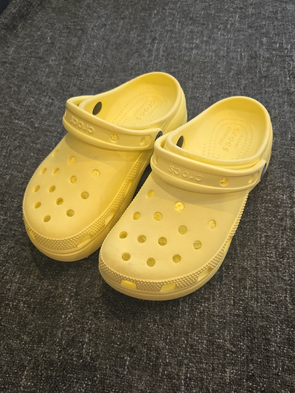 CROCS Womens Classic Platform Clog in Bright Yellow